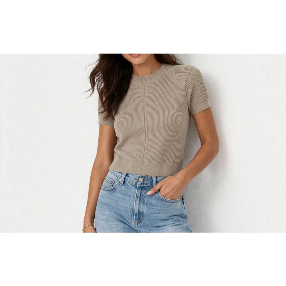Abercrombie & Fitch Ribbed Knit Top Beige Size M Short Sleeve Fitted Crew Neck S